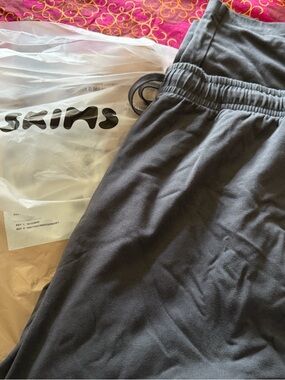 SKIMS Ash Color Jersey Lounge Straight Leg Pant